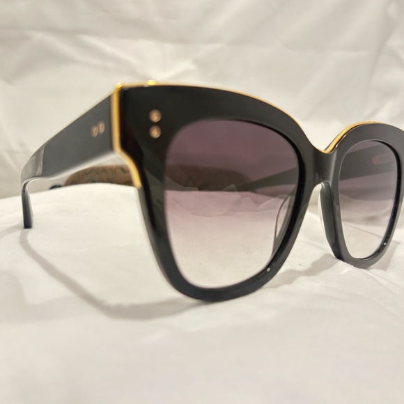 NEW! DITA DAY TRIPPER 22031-A-BLK-GLD; BLACK & GOLD FRAME W/ GREY GRADIENT LENS - Picture 3 of 8